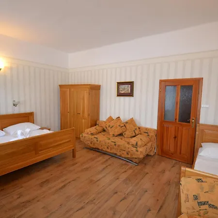 štekl - Hotel Hrubá Skála