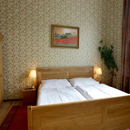 Stekl - 3* Hrubá Skála